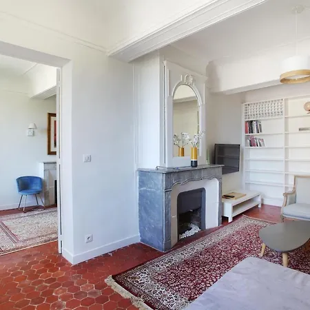 Les De Montigny Apartamento *